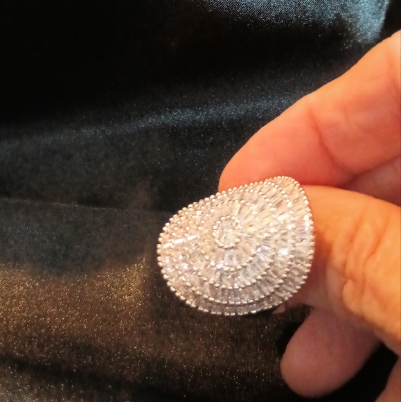 Halo Dome Ring - Picture 13 of 17